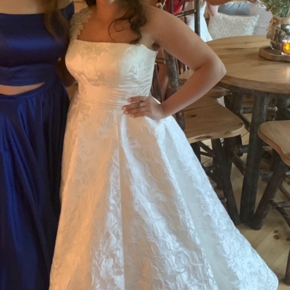 Sherri Hill Dresses & Skirts - Beautiful White Gown (Ivory) Sherri Hill Dresses & Skirts - Beautiful White Gown (Ivory)